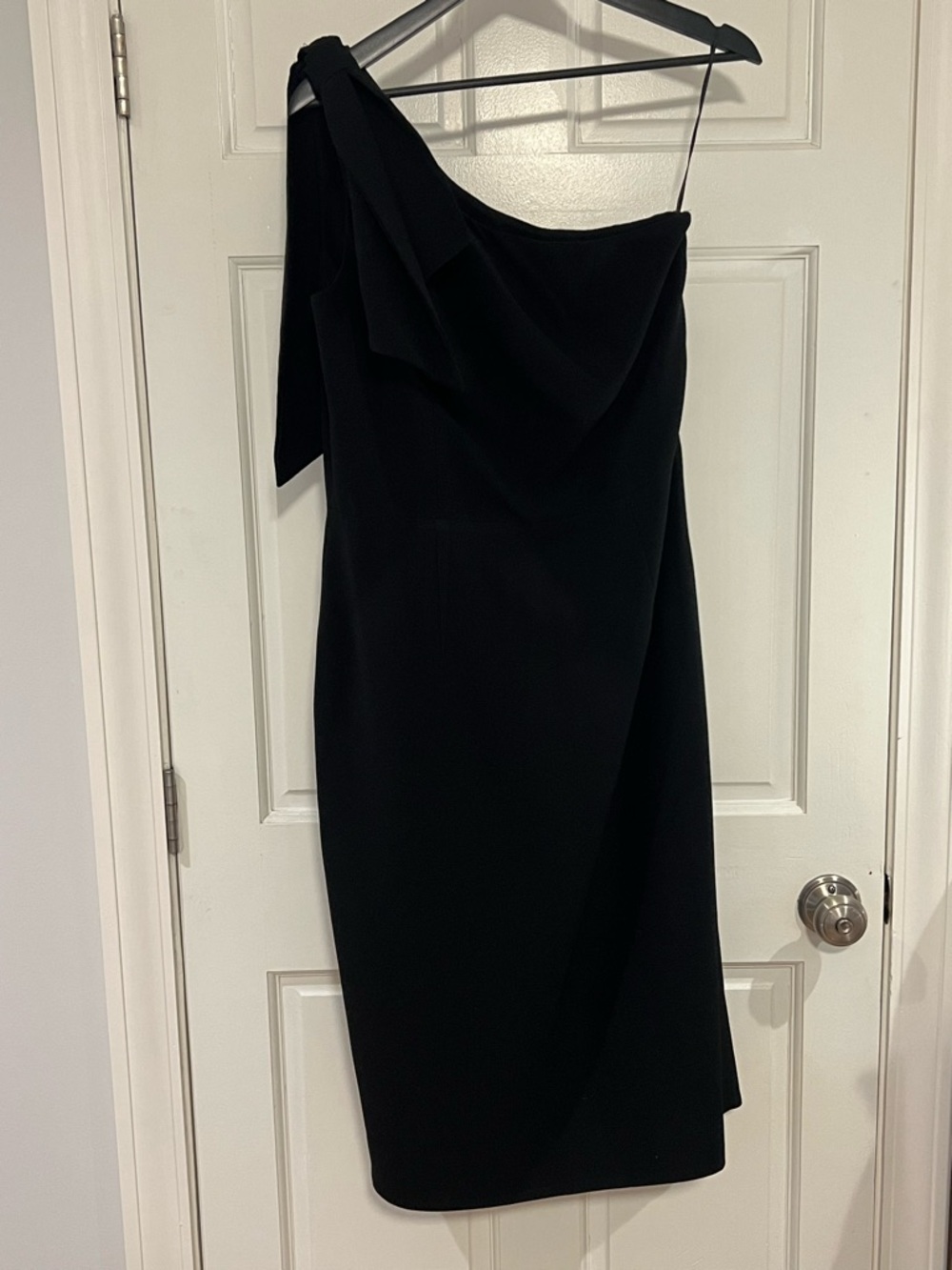 Dress the Population Tiffany Black One-Shoulder Midi Bow Dress EUC